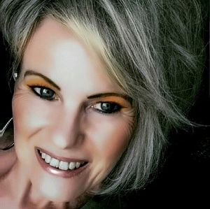 Meet your Posher, Vicki